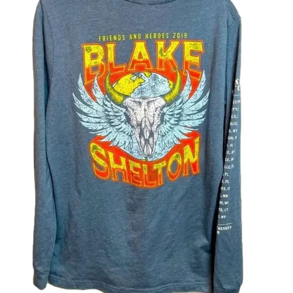 BLAKE Shelton 2019 Friends & Heroes long sleeve concert tee.‎